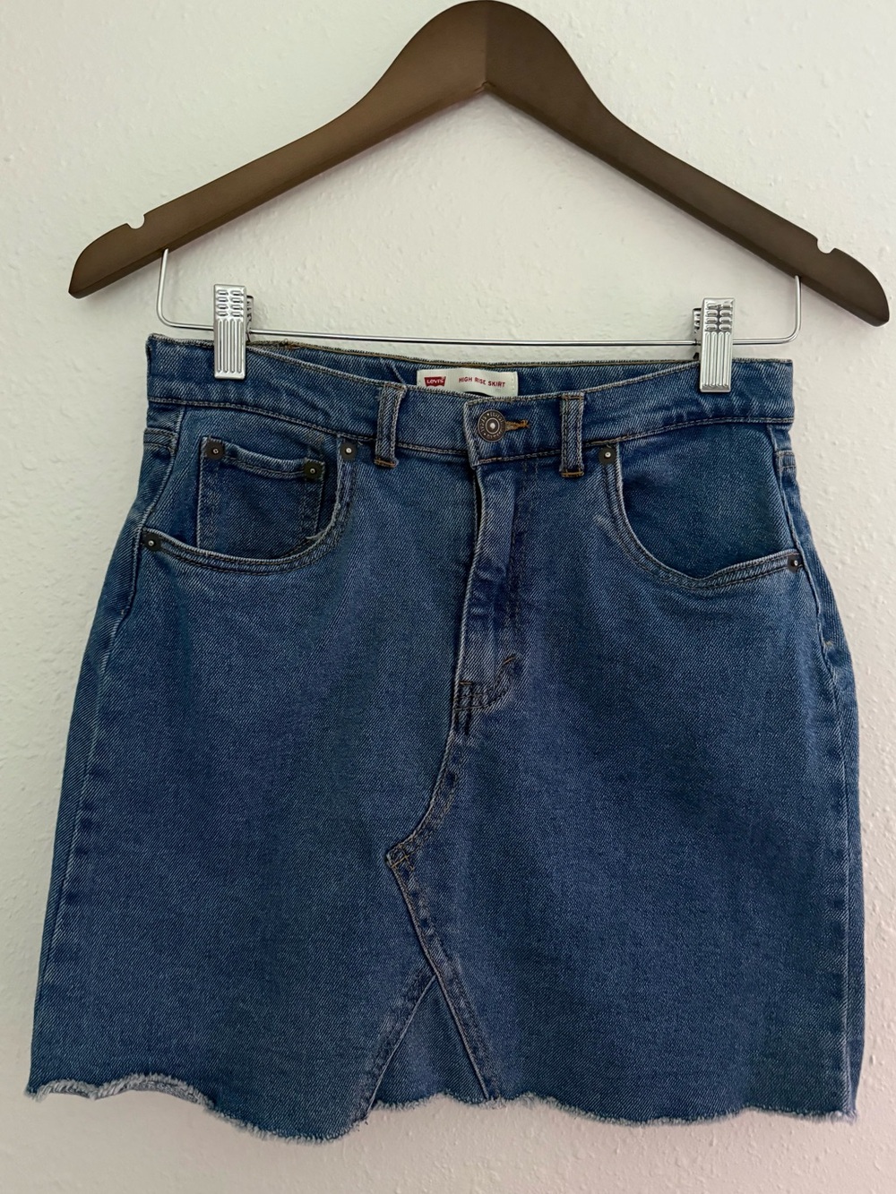 Levi’s Girls Size 16 Denim Mini Skirt Raw Hem Medium Wash